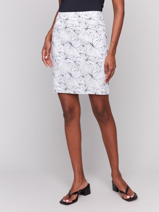 Front view of Charlie B stretch skort hitting above the knee