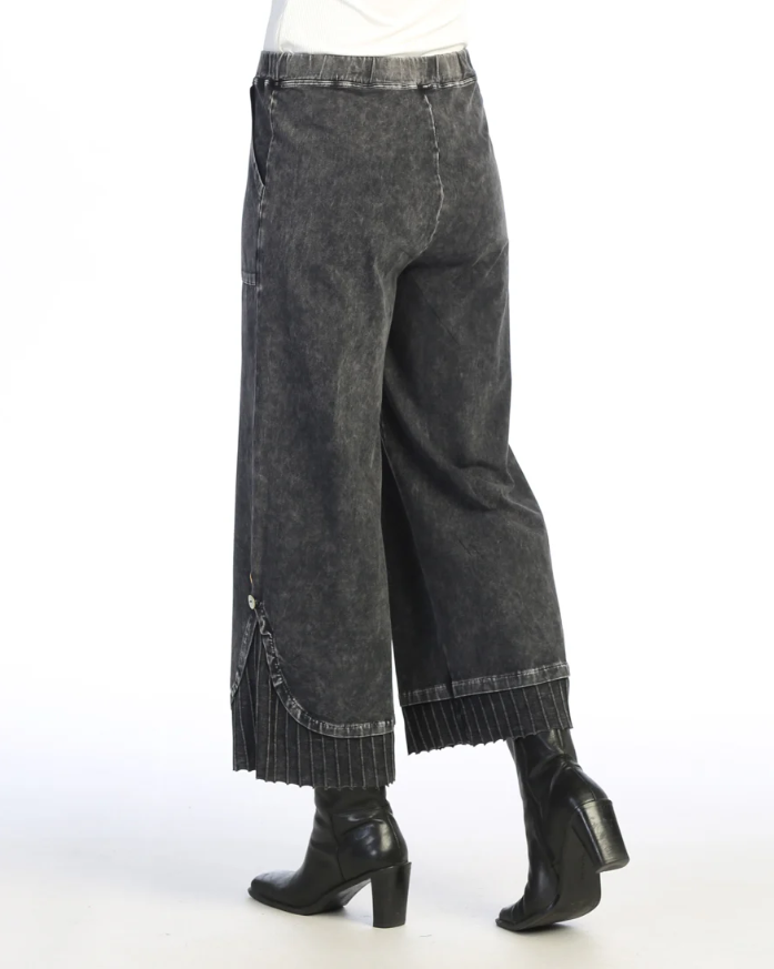 Jess & Jane Rib Contrast & Button Pant