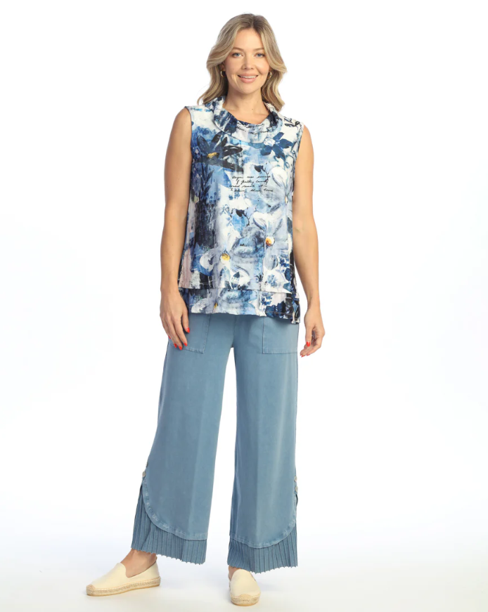 Jess & Jane Carolina top styled with white pants for warm weather