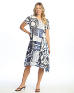 Short-sleeve dress with round neckline and dotted print