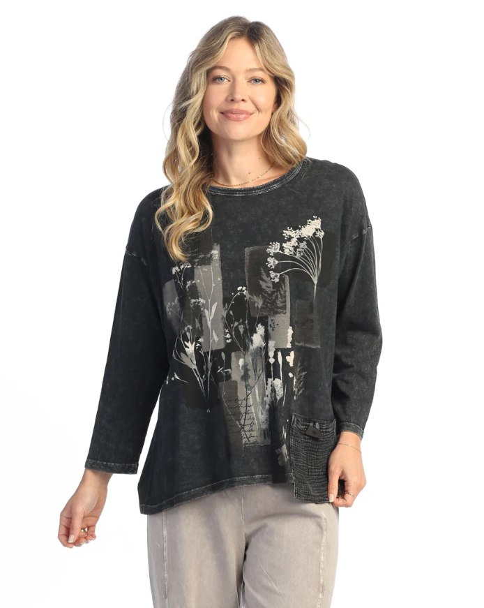 Mariposa Mineral Washed Tunic with gauze pocket and floral print