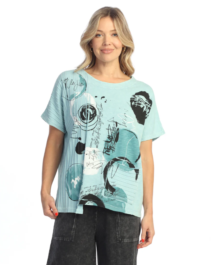 Jess & Jane Tempo Tee with abstract print and pocket