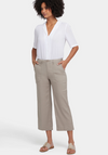 Wide Leg Cargo Capri Pants