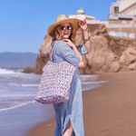 Stylish oversized canvas tote with hard bottom and self-fabric handles – ideal for beach or travel in the pattern Lobster Waves
