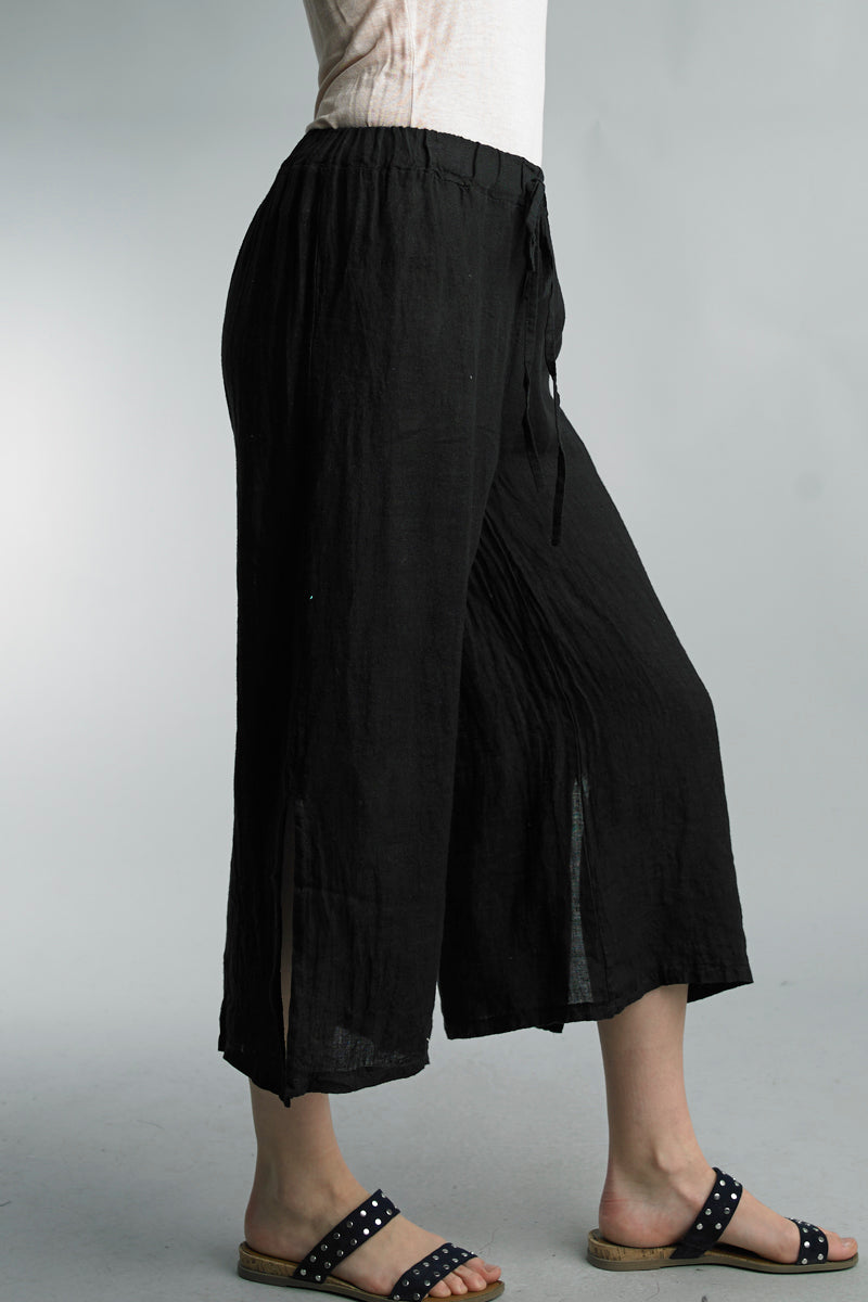 Tempo Paris Side Slit Cropped Pant – Wide-Leg Linen Summer Pants in black
