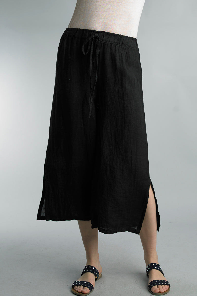 Tempo Paris Side Slit Cropped Pant – Wide-Leg Linen Summer Pants in black
