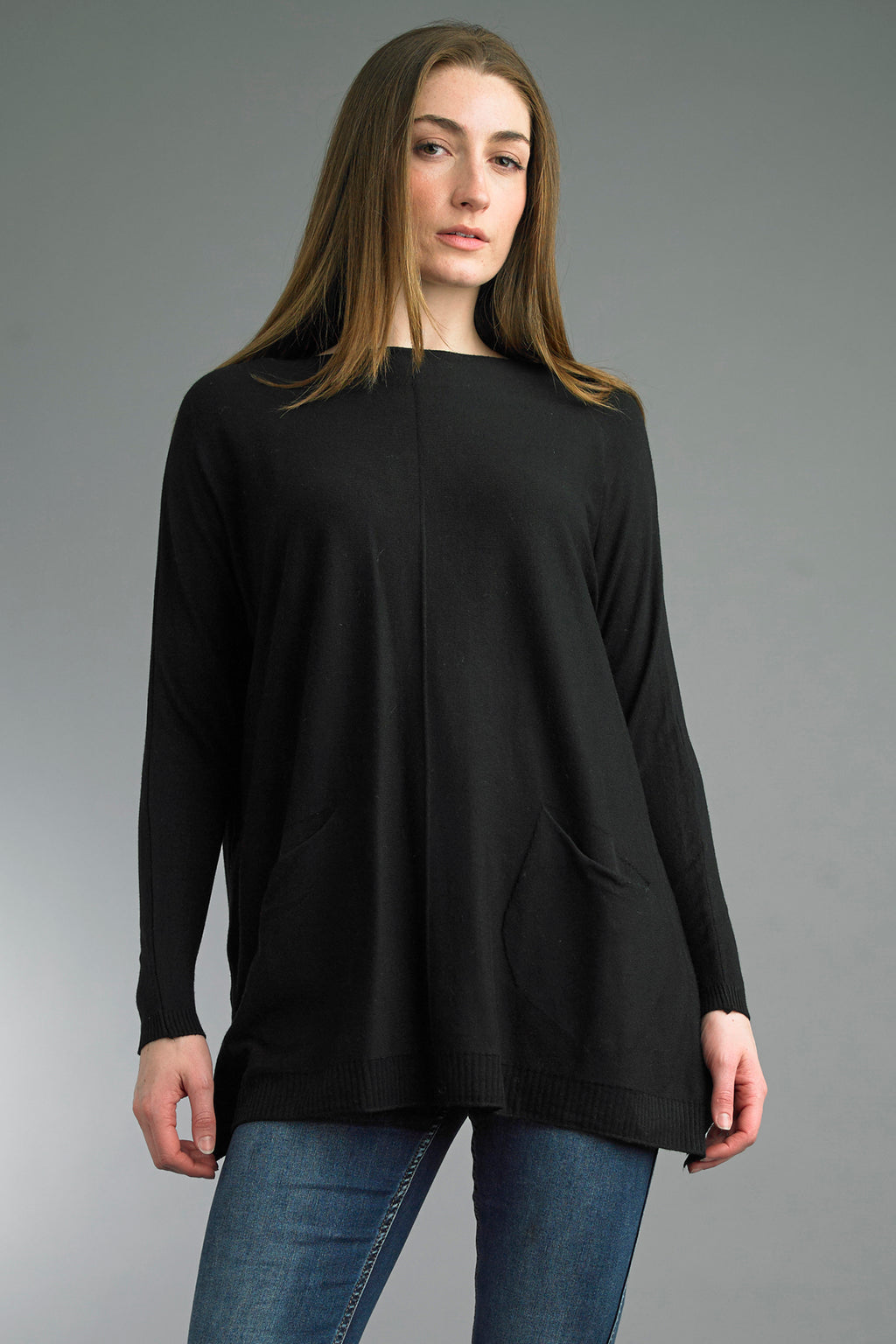Tempo Paris Two Pocket Sweater with boat neckline and oversized fit