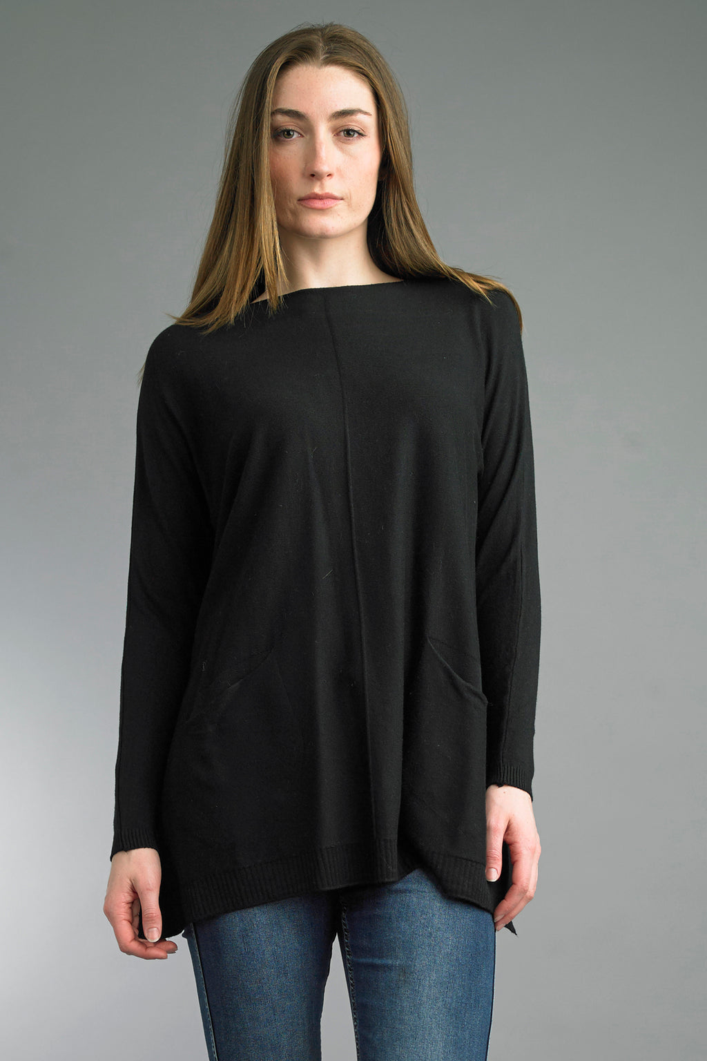 Tempo Paris Two Pocket Sweater with boat neckline and oversized fit