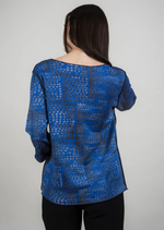 Reversible Dot V-Neck 3/4 Sleeve