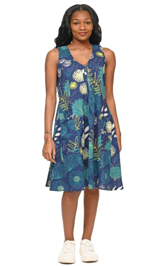 Sleeveless cotton V-neck dress with pleated bodice and pockets in a relaxed, below-the-knee silhouette in the color Portland Floral