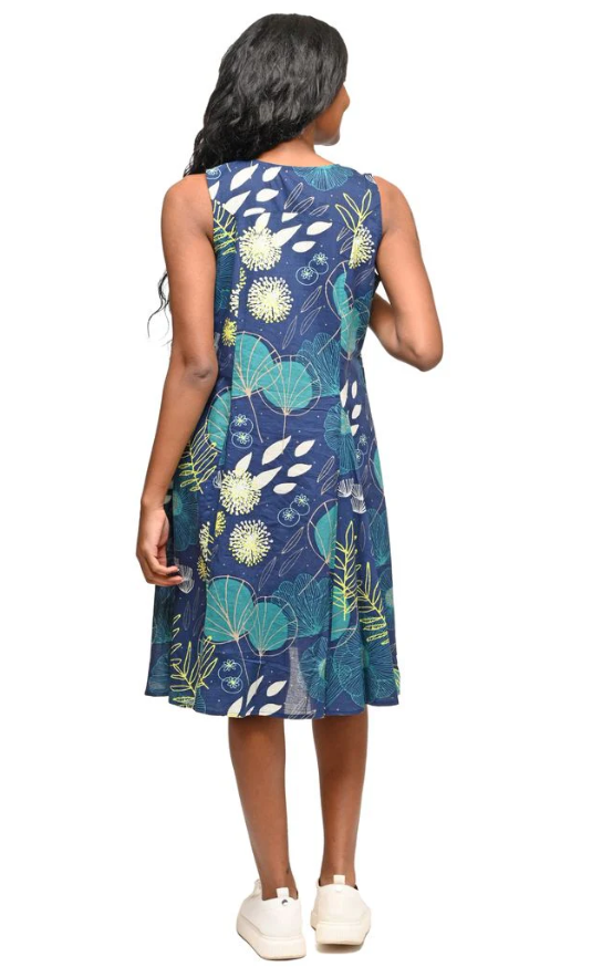 Sleeveless cotton V-neck dress with pleated bodice and pockets in a relaxed, below-the-knee silhouette in the color Portland Floral