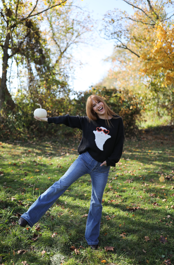 Sweet Ghost Chunky Crew sweater with heart-sunglasses ghost motif